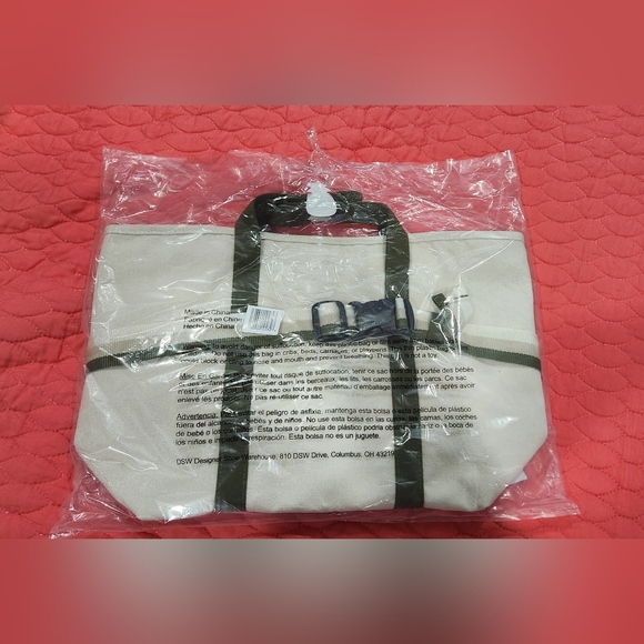 DSW Stylish Ivory/Cream Tote Bag with Olive Straps - Picture 6 of 6